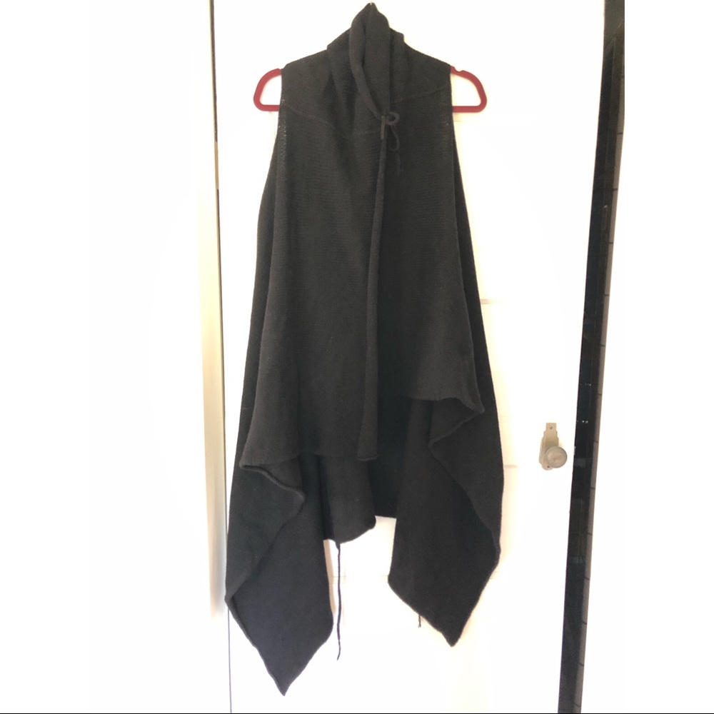 MORPH knitwear Hand Knit long vest
